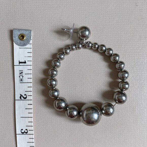 funky metallic vintage hoop earrings - Picture 2 of 2